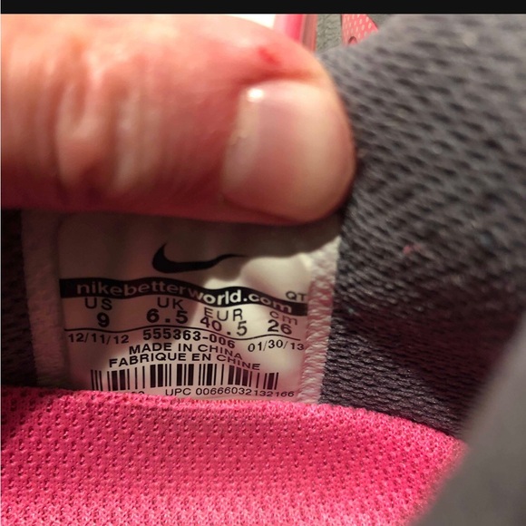 Nike Air Max 2013 Cool Gray and Force Pink. Size 9. Only worn a few times. - Picture 3 of 5